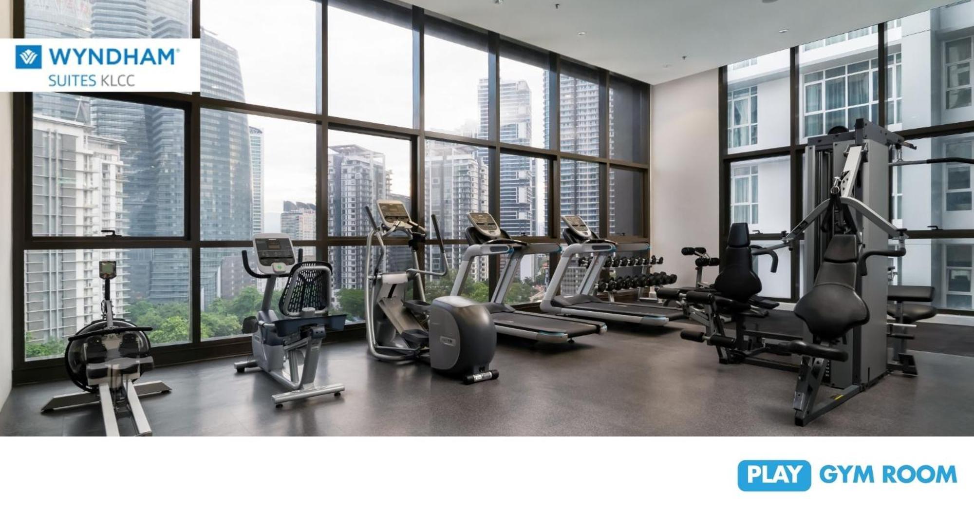 Wyndham Suites Klcc Kuala Lumpur Zewnętrze zdjęcie The gym at the 10th floor