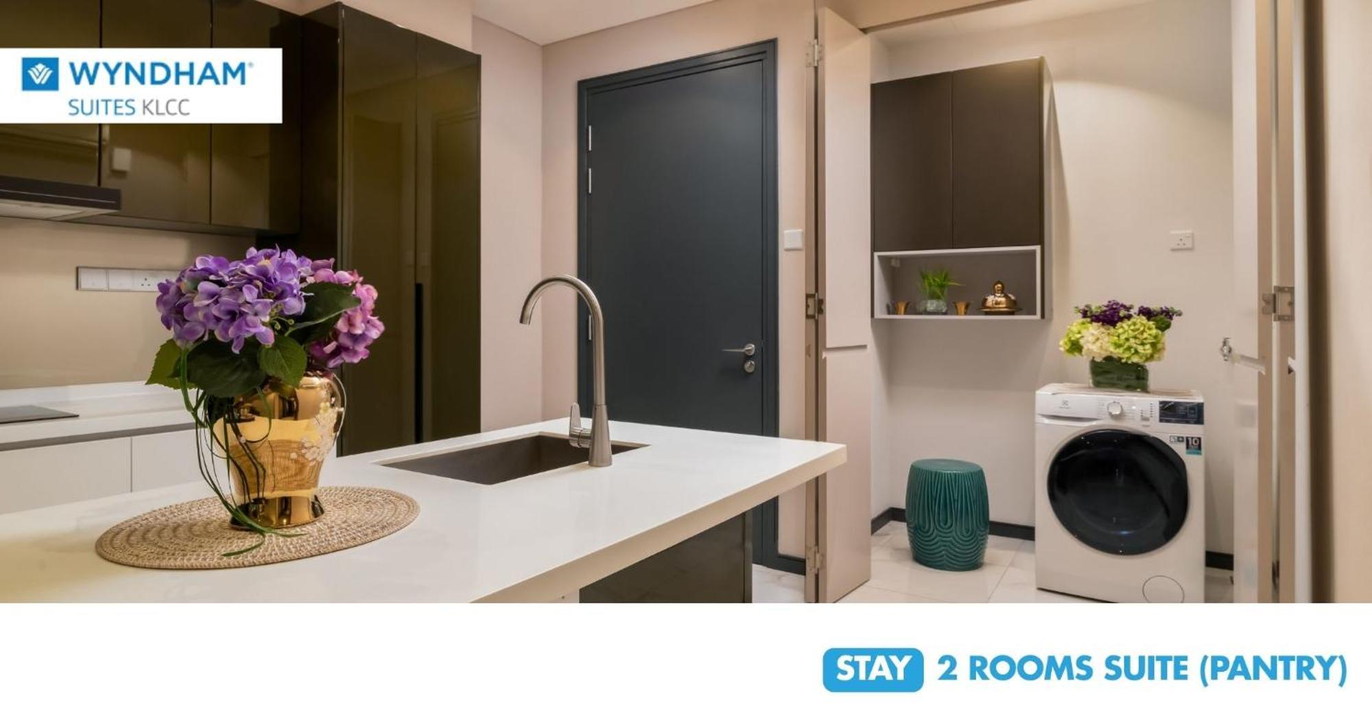 Wyndham Suites Klcc Kuala Lumpur Zewnętrze zdjęcie 2-room suite